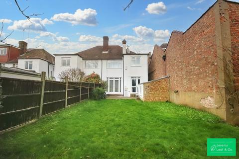 4 bedroom semi-detached house for sale, Nether Street, London, N3