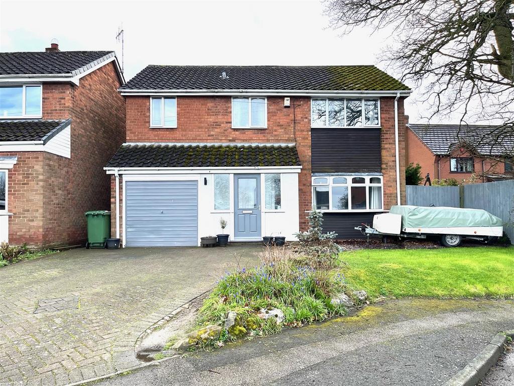 Surrey Close, Rugeley 5 bed detached house for sale £330,000