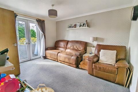 2 bedroom ground floor flat for sale, Bedford Road, Sandy, SG19