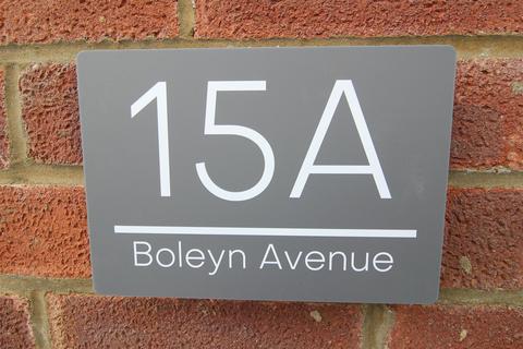3 bedroom detached house for sale, Boleyn Avenue, East Ewell