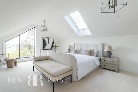 5 bedroom detached house for sale, Eaves Lane, Woodplumpton, Preston