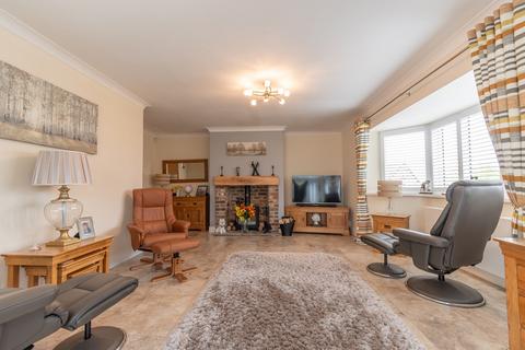 3 bedroom detached bungalow for sale, Beech Rise, Hull HU12