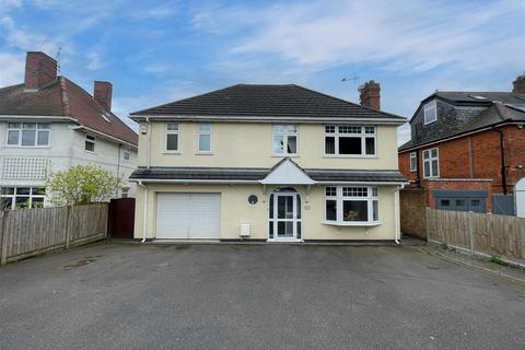 4 bedroom detached house for sale, Leicester Road, Enderby LE19