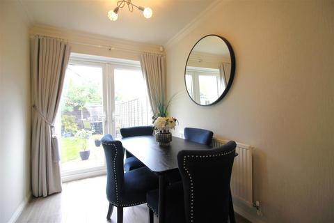 83 Abbeydale Close, Church Langley, Harlow, CM17 9QB