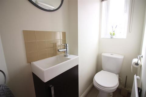 83 Abbeydale Close, Church Langley, Harlow, CM17 9QB