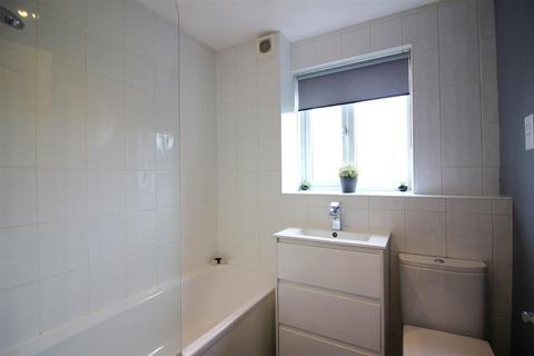83 Abbeydale Close, Church Langley, Harlow, CM17 9QB