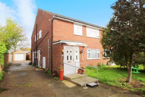 81c Woodthorpe Road, Ashford, TW15 3JT