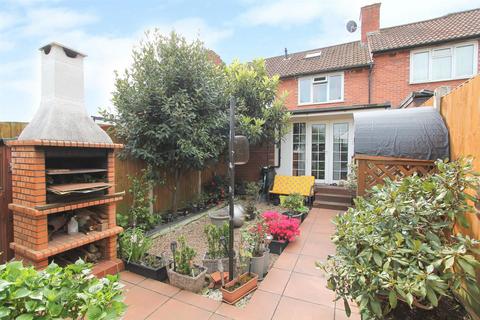 256 Winchcombe Road, Carshalton, SM5 1SA