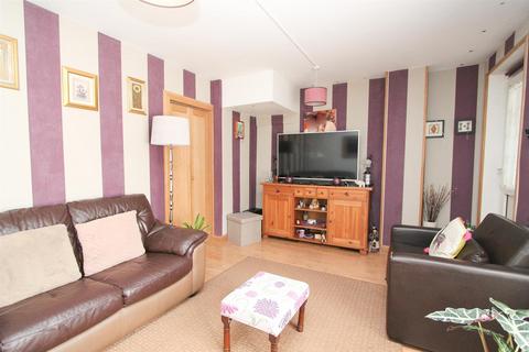 256 Winchcombe Road, Carshalton, SM5 1SA
