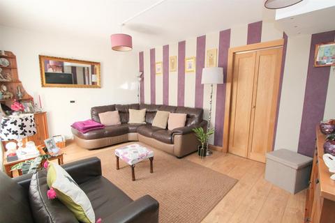 256 Winchcombe Road, Carshalton, SM5 1SA