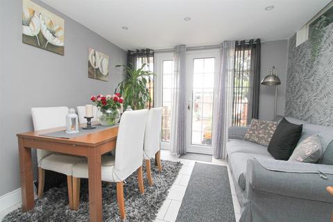 256 Winchcombe Road, Carshalton, SM5 1SA