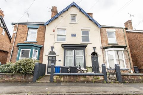 6 bedroom terraced house for sale, Fairfield Road, Chesterfield