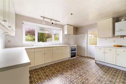 139 Albert Road, Epsom, KT17 4EN