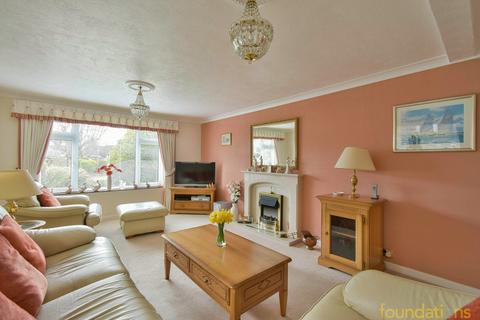 8 Fryatts Way, Bexhill-on-sea, TN39 4LW