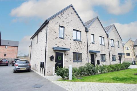 3 bedroom townhouse for sale, Sawmill Drive, Chesterfield