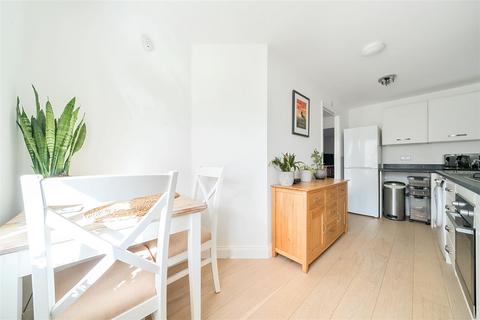 13 Button Drive, Newquay, TR7 3FB