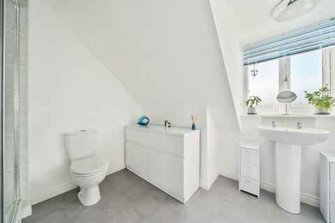 13 Button Drive, Newquay, TR7 3FB