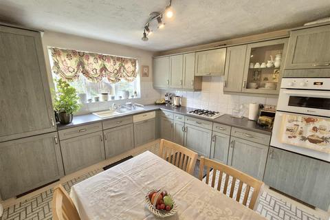 4 bedroom detached house for sale, Buckingham Road, Coalville LE67