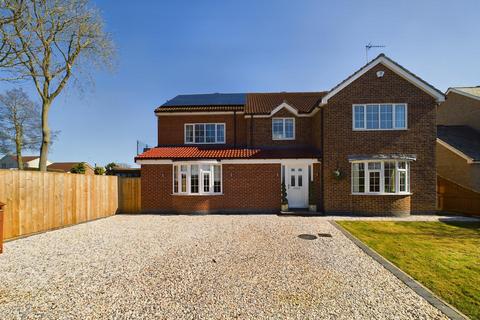 6 bedroom detached house for sale, Stanley Gardens, Bridlington