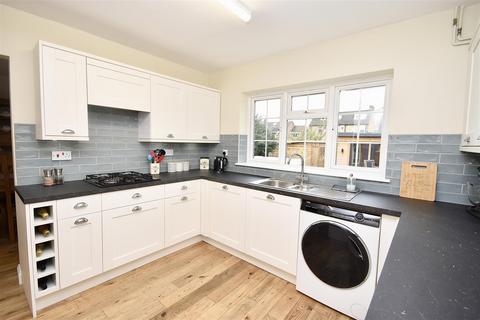 4 bedroom detached house for sale, Shepherds Mead, Leighton Buzzard, LU7 3AH