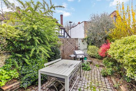 4 bedroom terraced house to rent, Heathfield Gardens, London W4