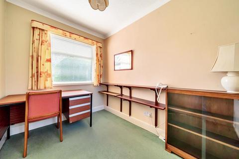 3 Crabtree Road, Haddenham, Aylesbury, HP17 8AT