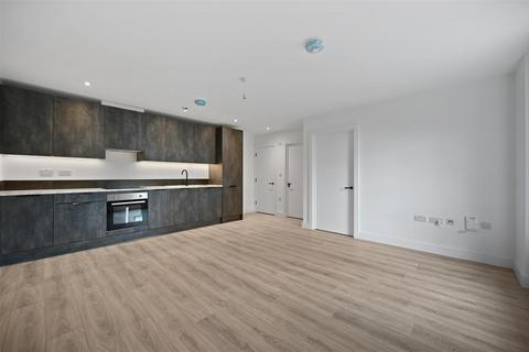 1 bedroom flat to rent, The Grove, Berkshire, Slough