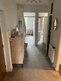 3 bedroom house to rent, Greenway Close, London