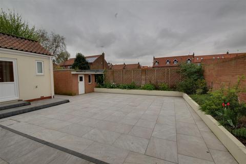 5 bedroom detached house for sale, Wood Lane, Beverley