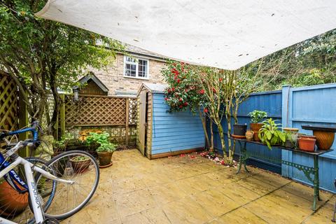26 Brooklands Lane, Weybridge, KT13 8UX