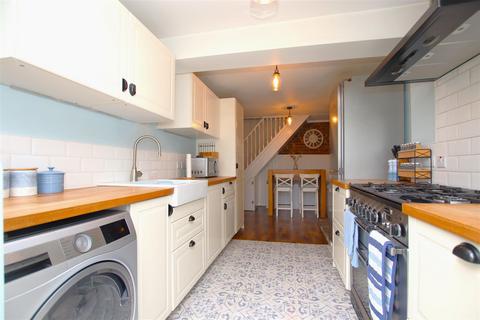 33 Broad Lane, Dartford, DA2 7AQ