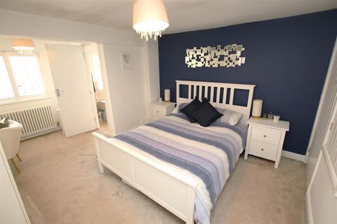 33 Broad Lane, Dartford, DA2 7AQ