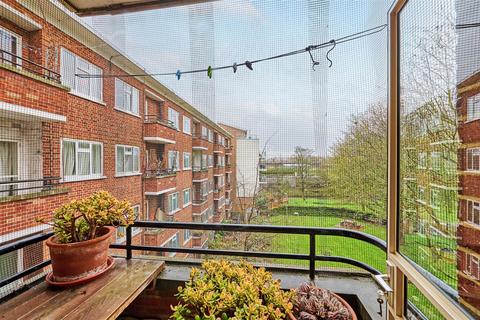 1 bedroom property for sale, Strasburg Road, London SW11