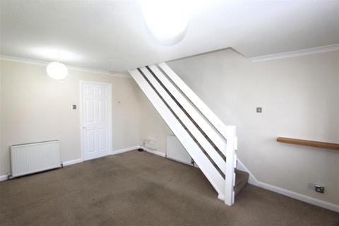 2 bedroom semi-detached house to rent, Westbrooke Close, Kent ME4