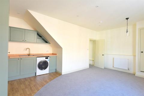 2 bedroom flat to rent, Walmgate, York