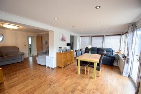 44 Bryn Henfaes, Broadlands, Bridgend, CF31 5EW