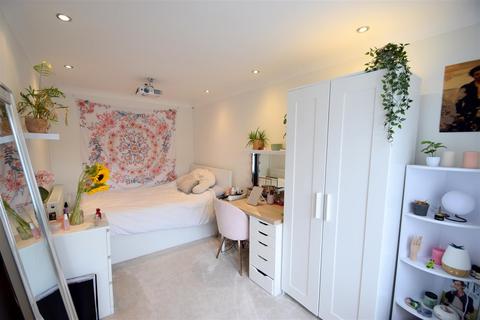 44 Bryn Henfaes, Broadlands, Bridgend, CF31 5EW
