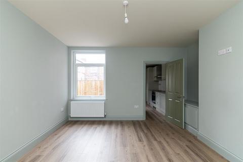 2 bedroom flat for sale, Red House Road, Hebburn