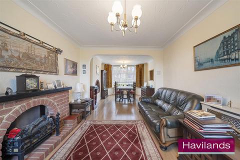 3 bedroom semi-detached house for sale, Fountains Crescent, London