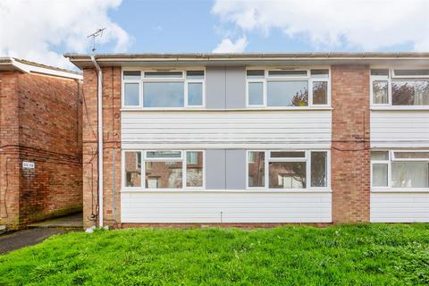 24 Goodenough Way, Coulsdon, CR5 1DY