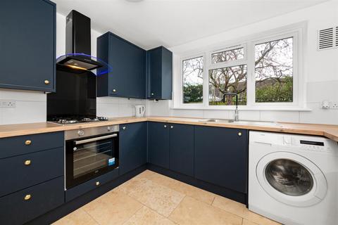 24 Goodenough Way, Coulsdon, CR5 1DY