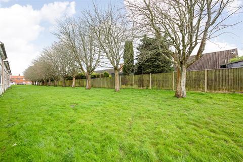 24 Goodenough Way, Coulsdon, CR5 1DY