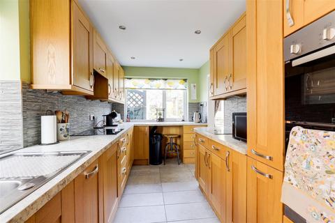 3 bedroom detached house for sale, Springfield Road, Redhill NG5