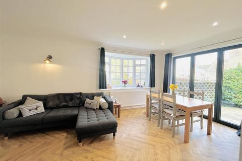 1 Albert Square, Bowdon, Altrincham, WA14 2ND
