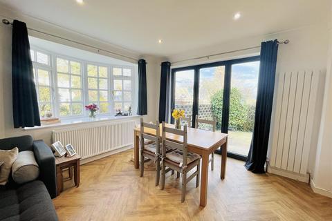 1 Albert Square, Bowdon, Altrincham, WA14 2ND