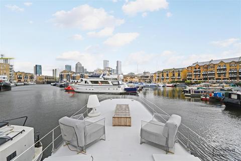 2 bedroom houseboat for sale, Goodhart Place, Limehouse Basin, E14