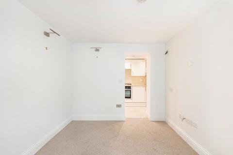 59a Boscombe Road, London, W12 9HT