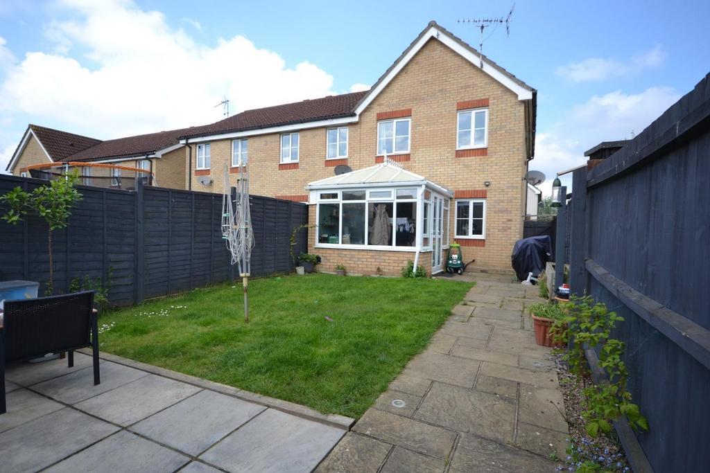 Pearmain Walk, Haverhill CB9 3 bed semi-detached house for sale - £270,000