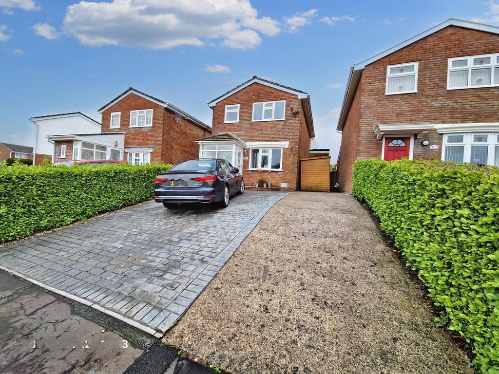 The Chase, Brackla, Bridgend 3 bed house for sale £254,500