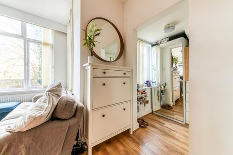 Flat 2a, 27 - 29 Nicholson Road, Croydon, CR0 6QT